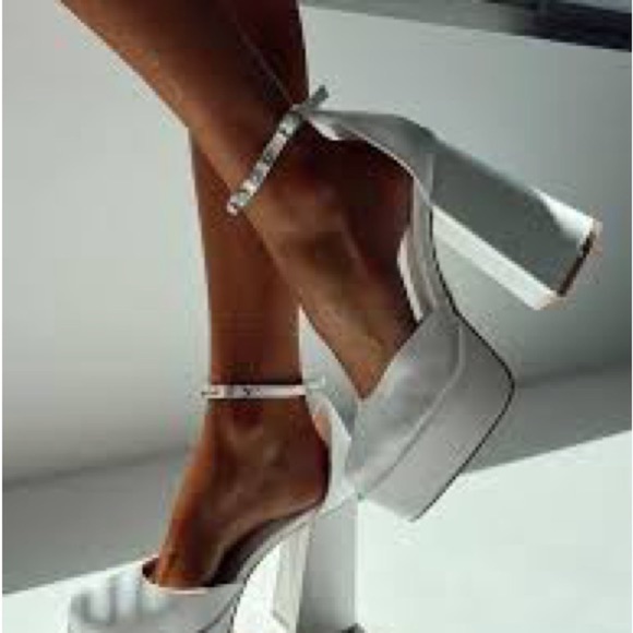 Princess Polly white Platform Heels - Picture 6 of 6